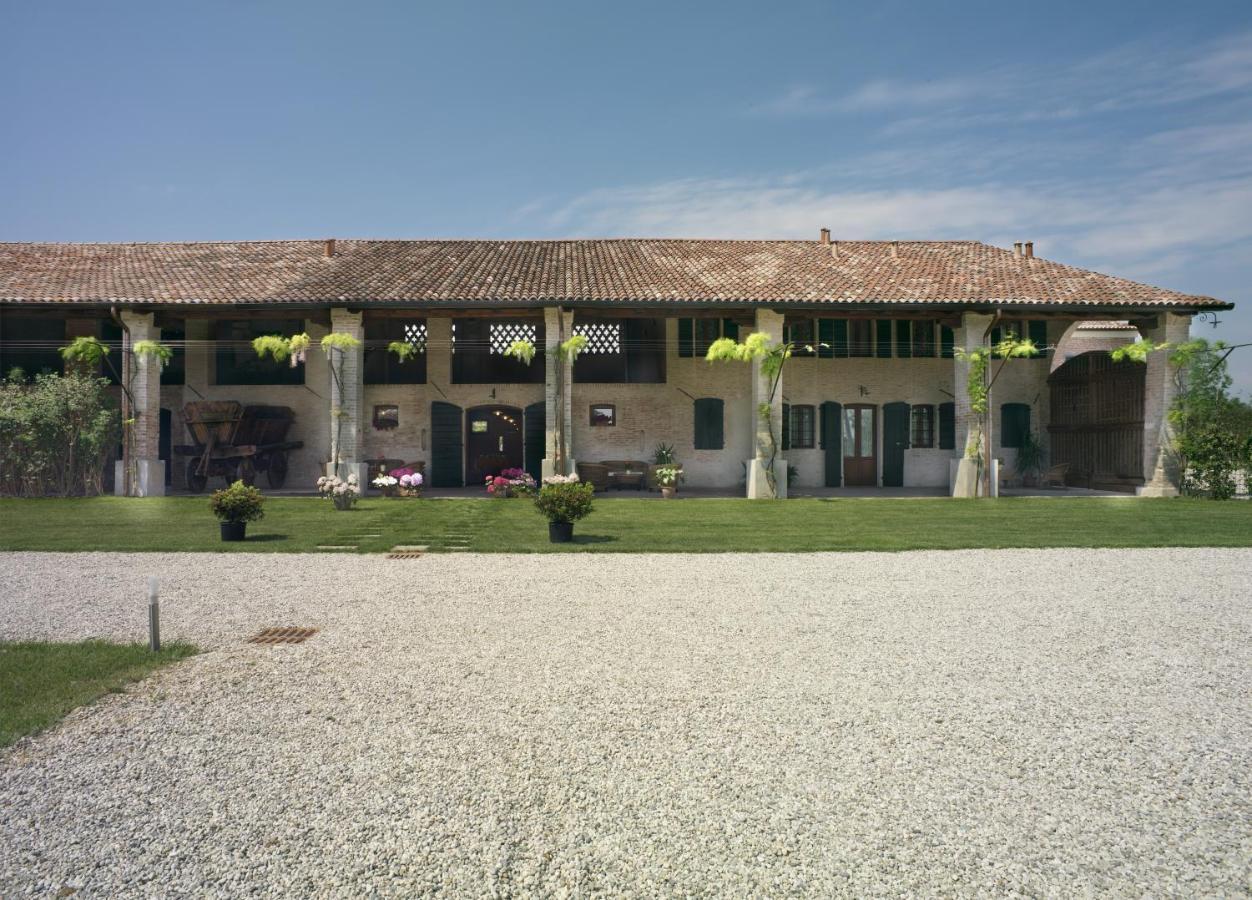 לינה וארוחת בוקר Campo San Martino Tenuta Le Risare מראה חיצוני תמונה