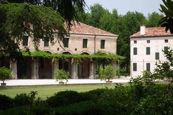 לינה וארוחת בוקר Campo San Martino Tenuta Le Risare מראה חיצוני תמונה